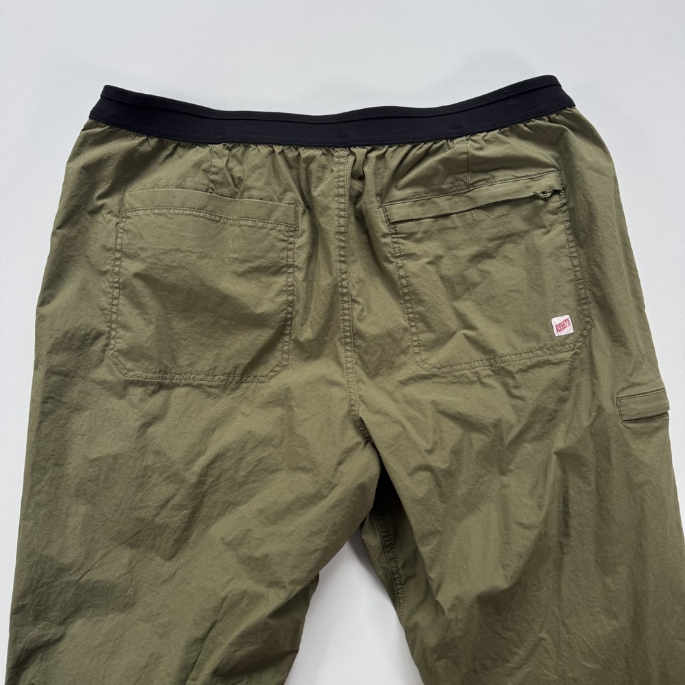 DULUTH TRADING Pull On Elastic Waist Roll Up Pant Mens 40x30 Green Standard Fit - Picture 8 of 14
